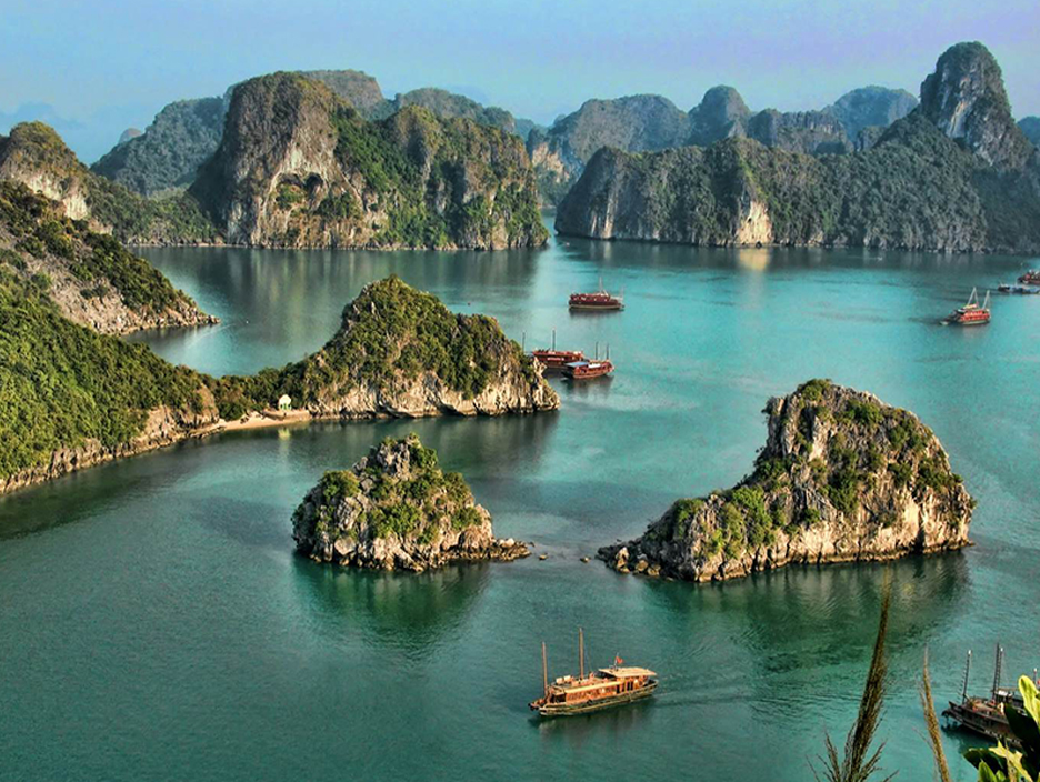 Vietnam Tour with Ho Chi Minh 